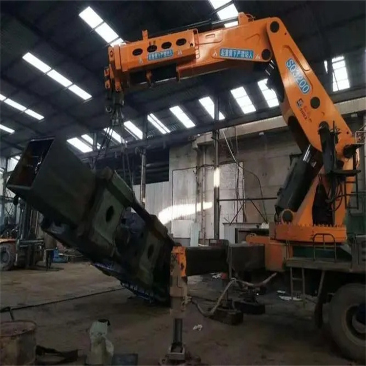 长汀县130吨折臂吊车出租吊机租赁附近电话